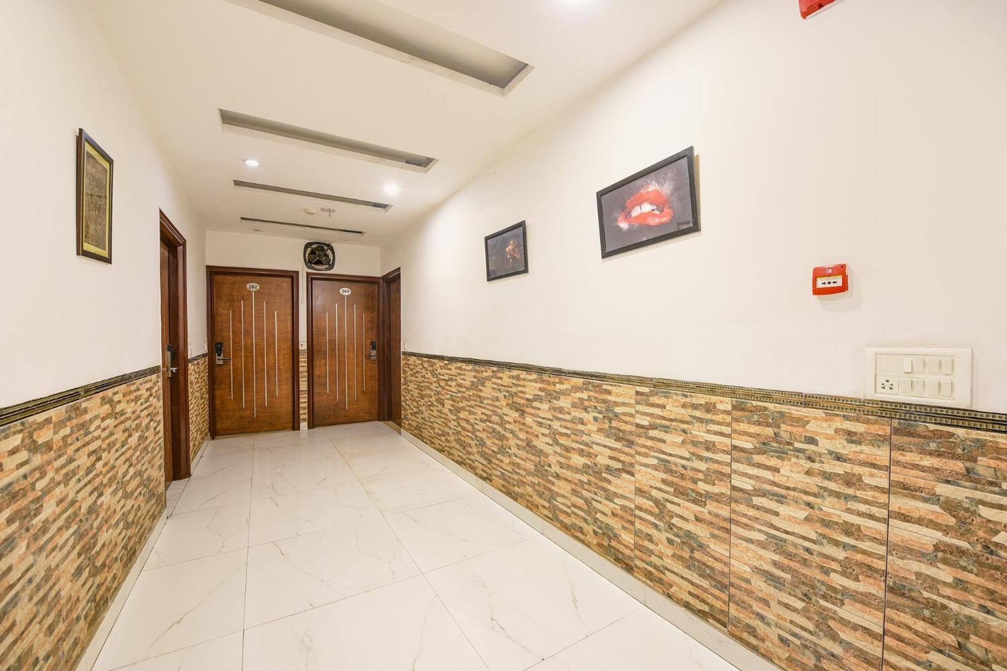 Fabhotel The Kings Plaza New Delhi Exterior foto